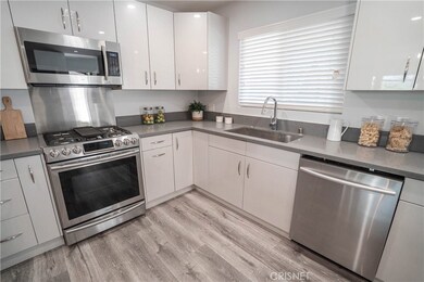 5188 Llano Dr, Woodland Hills, CA 91364 - photo 6