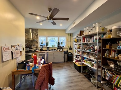 425 Lafayette St, Newark, NJ 07105 - photo 6