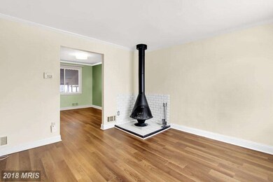 8636 Rock Oak Rd, Parkville, MD 21234 - photo 3