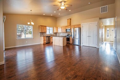 2101 NW Larchleaf Ln Redmond-print-004-0