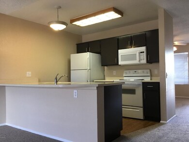 002_Kitchen