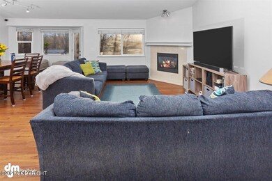 50-Living Room_DMD_8663