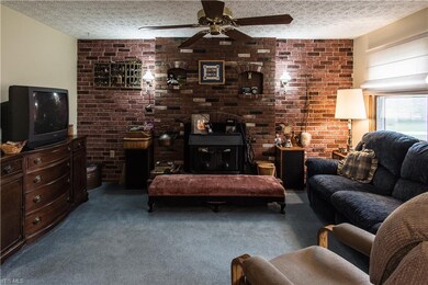 2063 W Nimisila Rd, New Franklin, OH 44216 - photo 2