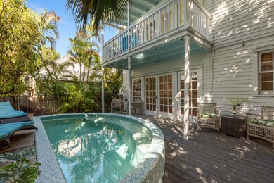 1022 FLEMING ST WEB-26