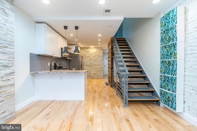 2057 Watkins St, Philadelphia, PA 19145 - photo 7