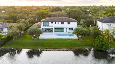 11907 SW 70th Ave, Pinecrest, FL 33156 - photo 2