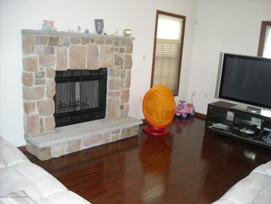 110 Serena Dr, Stroudsburg, PA 18360 - photo 7