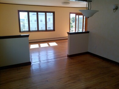 21 Hosmer St unit 2, Watertown, MA 02472 - photo 4