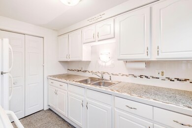 5523 Rockwood Ct unit 42, Columbus, OH 43229 - photo 6