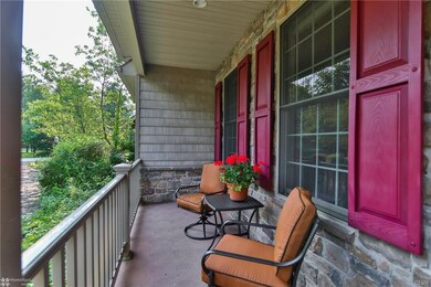 6386 Sweetbriar Ln, Zionsville, PA 18092 - photo 5