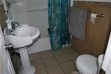 2126 E Nord St, Compton, CA 90222 - photo 6