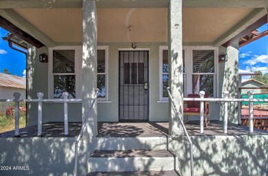 821 N Sutherland St-4