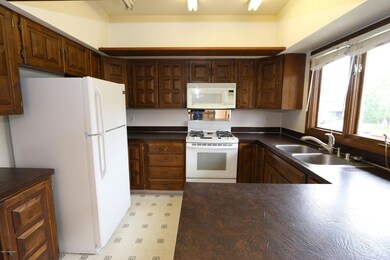 4365 Rendezvous Cir, Anchorage, AK 99504 - photo 3