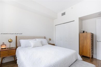 Flagler First Condo unit 708, Miami, FL 33131 - photo 5