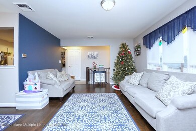 382 Clarke Ave, Staten Island, NY 10306 - photo 6