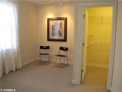Bedroom - Perfect area for compueter desk or sitti