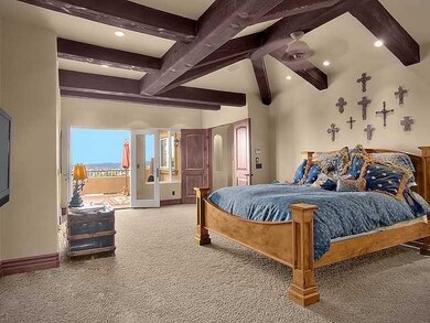 6811 Vianda Ct, Carlsbad, CA 92009 - photo 6