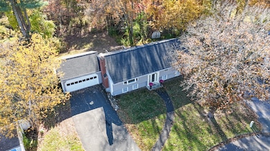 3 Cynthia Cir, Enfield, CT 06082 - photo 5