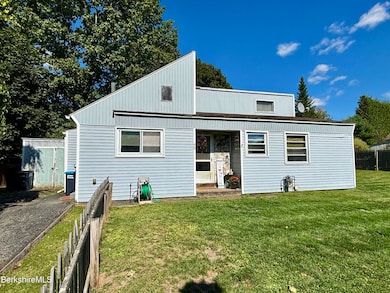 46 Bossidy Dr, Pittsfield, MA 01201 - photo 2