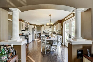010_Kitchen Dining