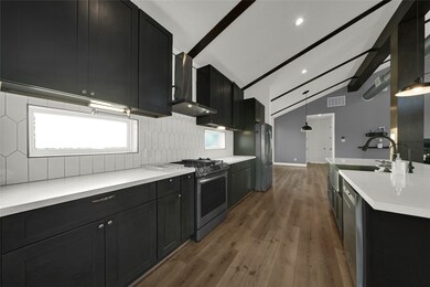 4817 Creekmont Dr, Houston, TX 77091 - photo 7