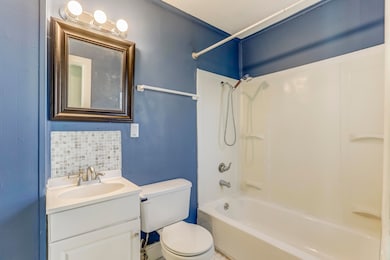 4. 23826 Columbus Ave, Warren, MI Bathro