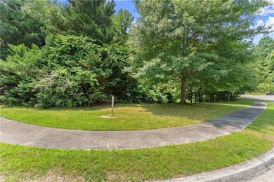 1756 Oak Tree Hollow, Gainesville, GA 30501 - photo 4