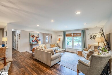 301 Devenger Rd, Greer, SC 29650 - photo 5