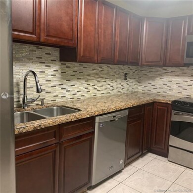 8101 Byron Ave unit 212, Miami Beach, FL 33141 - photo 6