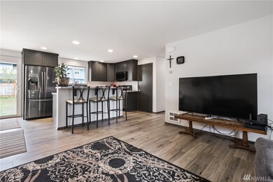 18232 SE 262nd Place, Covington, WA 98042 - photo 4