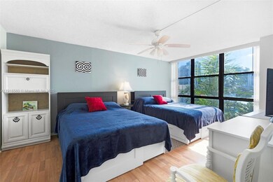 1000 Parkview Dr unit 518, Hallandale Beach, FL 33009 - photo 6