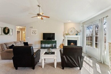 07_4620HiddenCreekLane16_1_LivingRoom_Lo