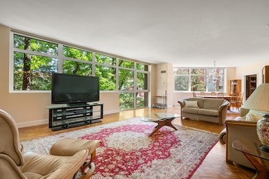 Hampton Place unit 211N, Chestnut Hill, MA 02467 - photo 2