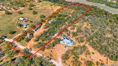 13 Senior Rd, von Ormy, TX 78073 - photo 2