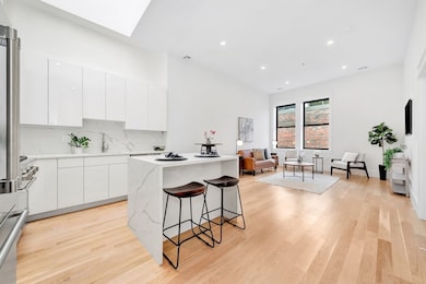 311 Washington St unit 3, Boston, MA 02111 - photo 3