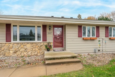 507 E Sylvan Ave, Appleton, WI 54915 - photo 2