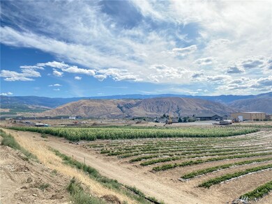 2247 S Mystical Loop, East Wenatchee, WA 98802 - photo 2