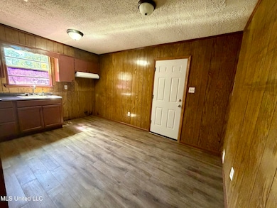 5031 Community Ave, Moss Point, MS 39563 - photo 5