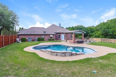 417 Bonita Dr, Granbury, TX 76049 - photo 2