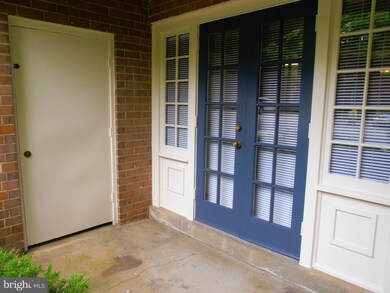 5911 Prince James Dr unit 24, Springfield, VA 22152 - photo 4