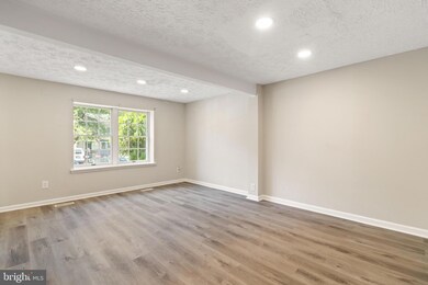 3593 Wharf Ln, Triangle, VA 22172 - photo 6