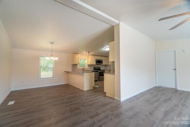 1009 Cass St unit 3, Statesville, NC 28677 - photo 7