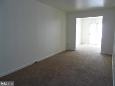 1586 Karen Blvd, District Heights, MD 20747 - photo 3