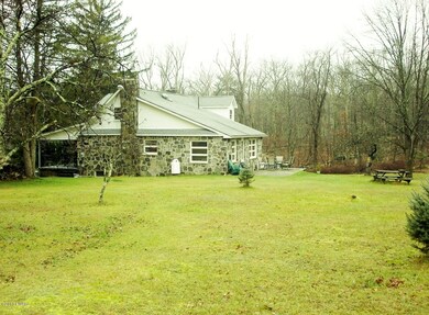 261 Log Tavern Rd, Milford, PA 18337 - photo 4