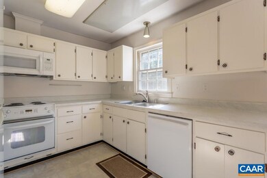 2210 Banbury St, Charlottesville, VA 22901 - photo 2