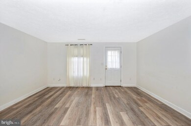 5825 Whitfield Ct, Frederick, MD 21703 - photo 5