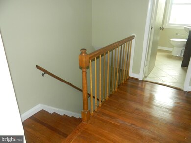 6136 Edlynne Rd, Baltimore, MD 21239 - photo 3