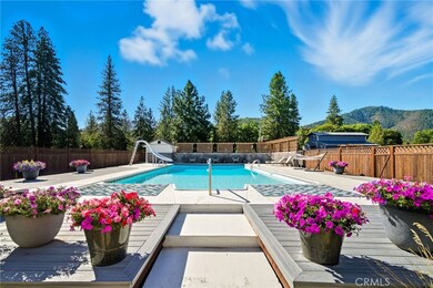 1121 Oak Valley Dr, Yreka, CA 96097 - photo 2