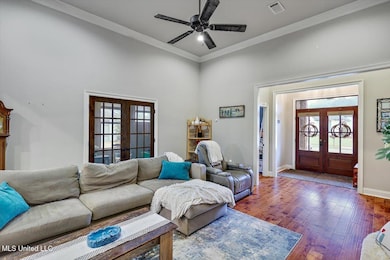 10-601 Emerald Ct