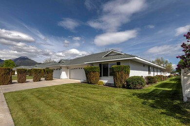 808 Canyon View Loop